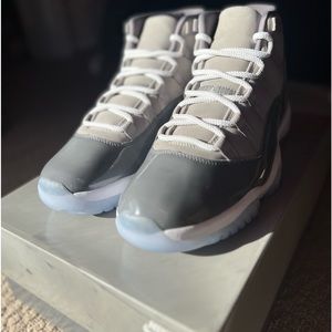 Jordan Retro 11 Cool gray size 12 ( never tried on or worn ) BRAND NEW !!!!!
